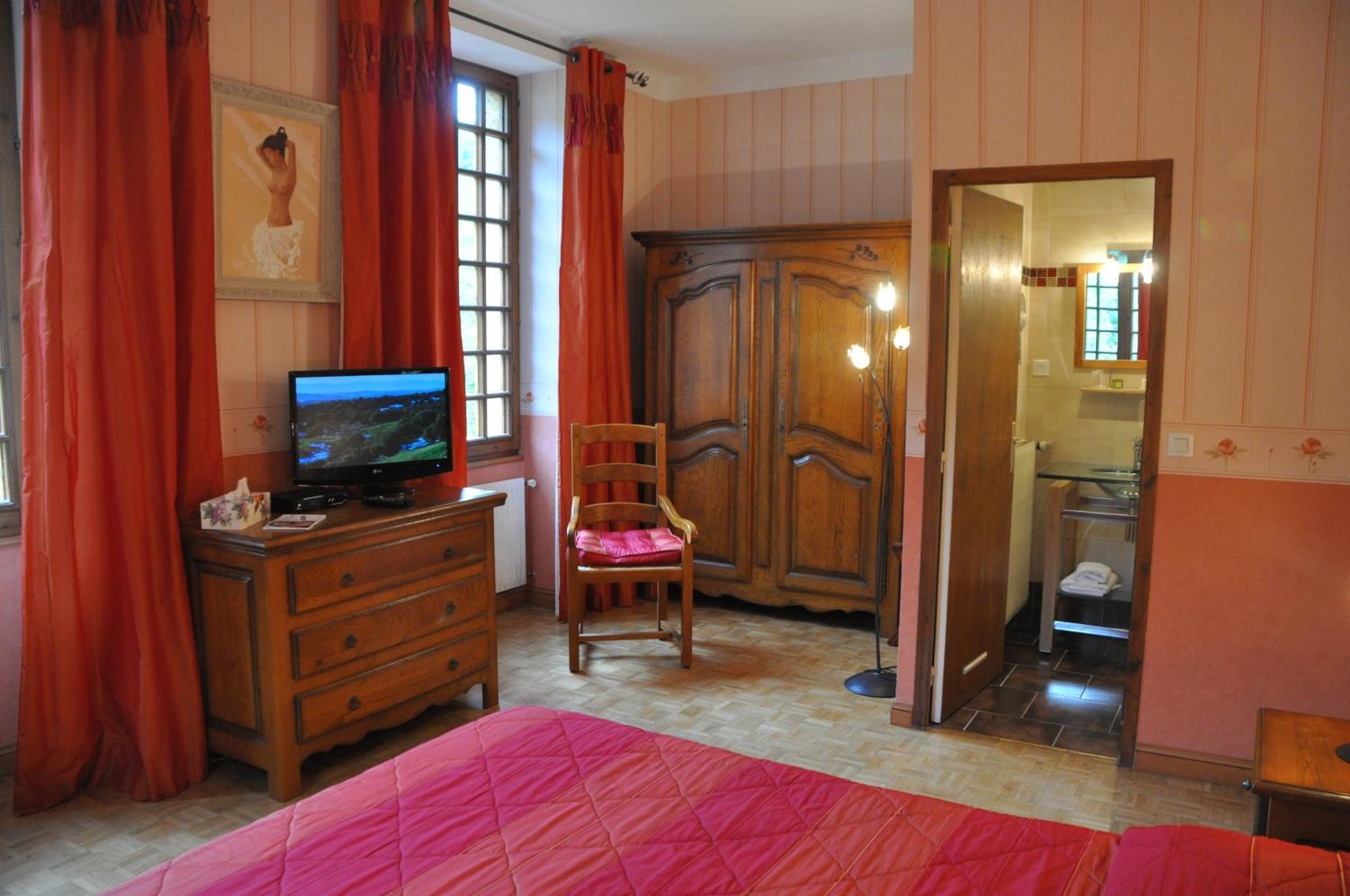 Logis Hostellerie Du Grand Duc Hotel Restaurant Gincla Εξωτερικό φωτογραφία