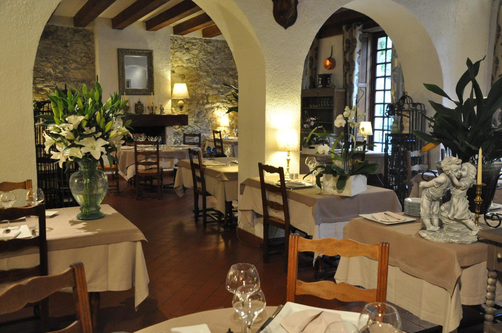Logis Hostellerie Du Grand Duc Hotel Restaurant Gincla Εξωτερικό φωτογραφία