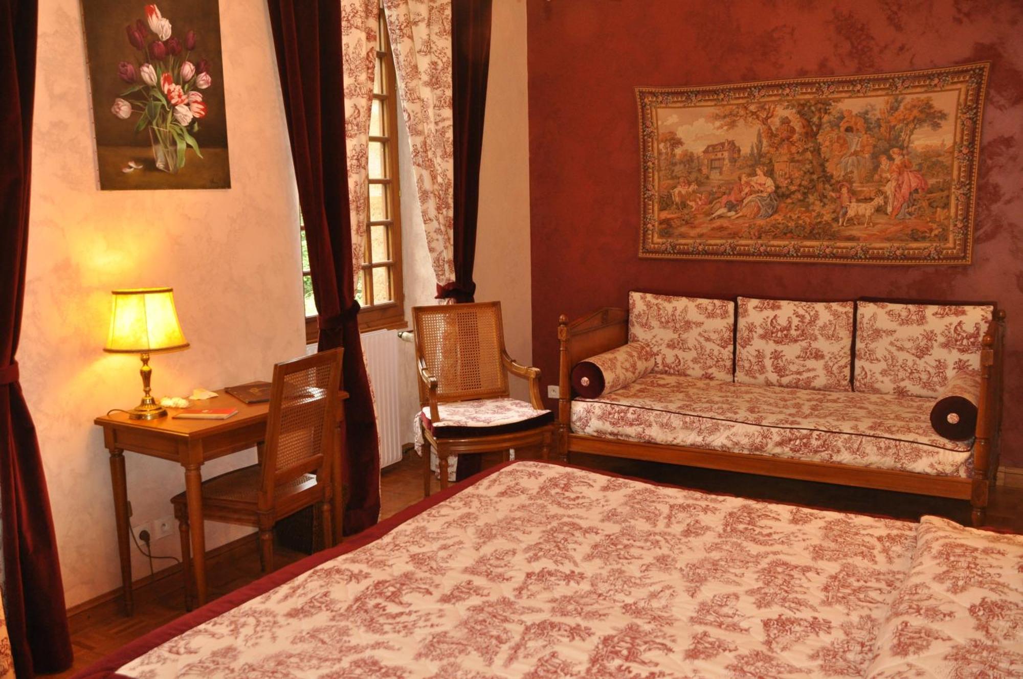 Logis Hostellerie Du Grand Duc Hotel Restaurant Gincla Εξωτερικό φωτογραφία