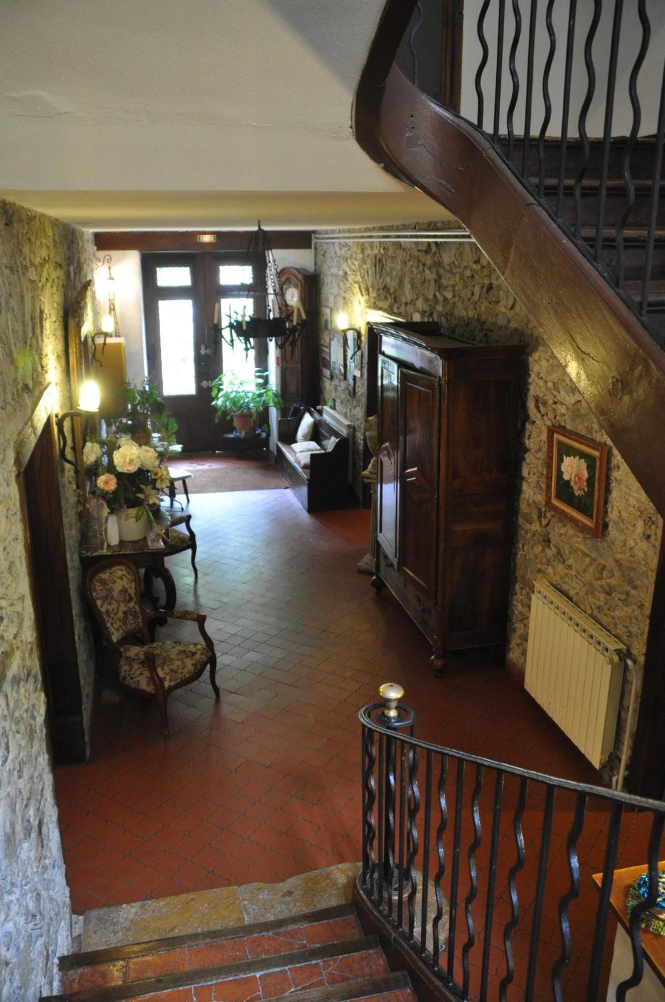 Logis Hostellerie Du Grand Duc Hotel Restaurant Gincla Εξωτερικό φωτογραφία