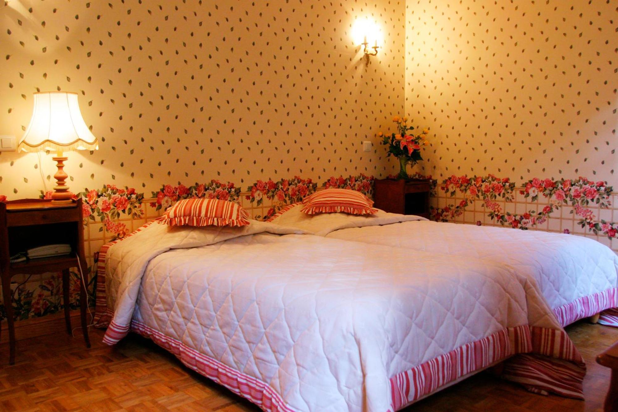 Logis Hostellerie Du Grand Duc Hotel Restaurant Gincla Δωμάτιο φωτογραφία