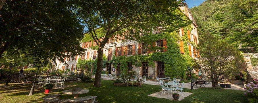Logis Hostellerie Du Grand Duc Hotel Restaurant Gincla Εξωτερικό φωτογραφία